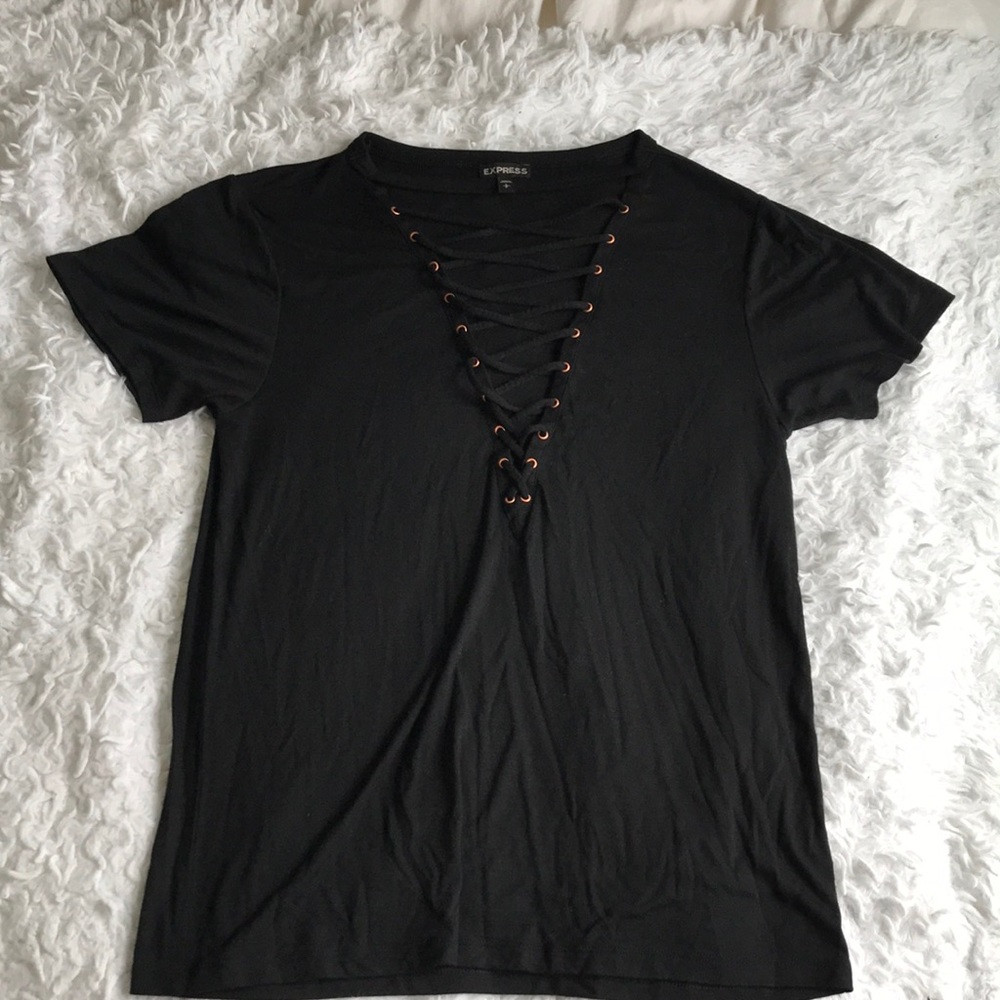 Black tee